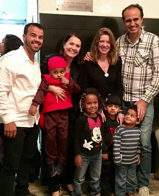 Família com criança adotada